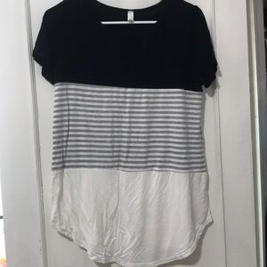 Womens short sleeve shirt